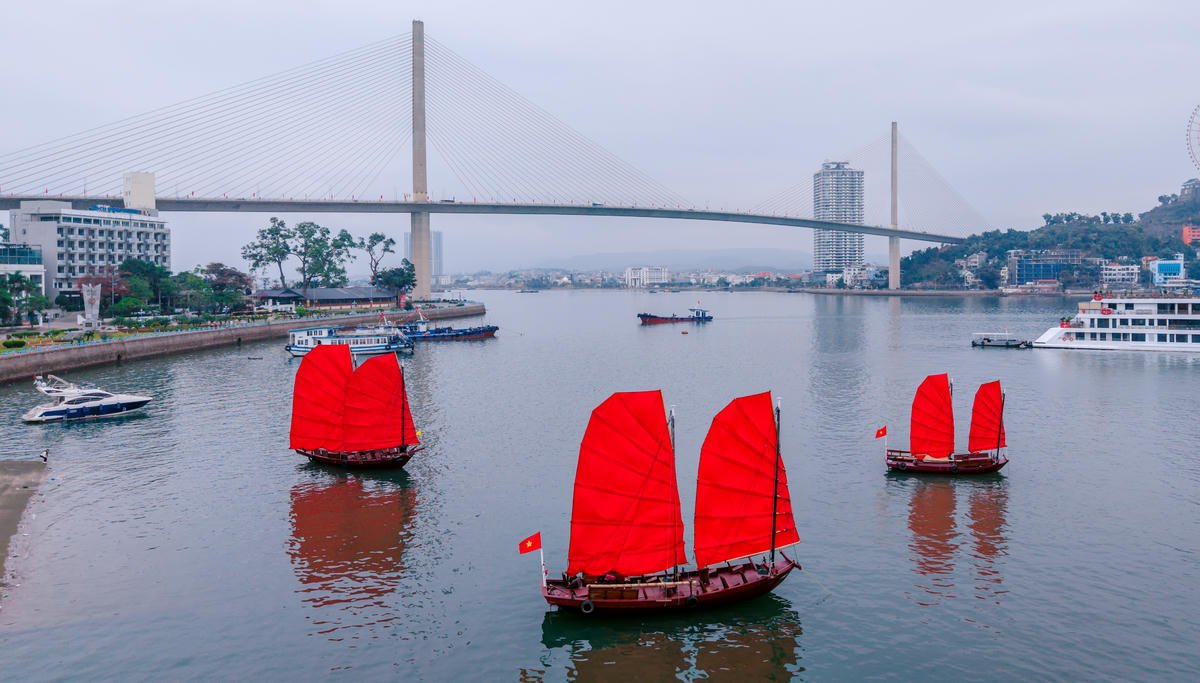 1782786784_bac-vach-sailing-cruise (1).jpg